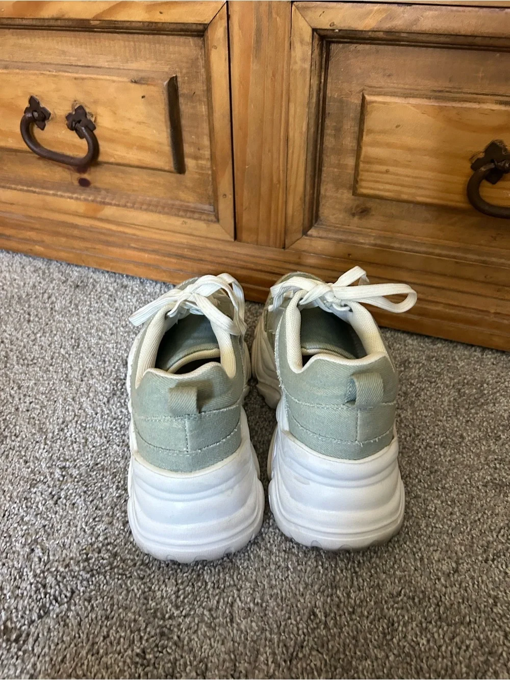 Chunky Platform Sneakers in light Sage Green - Casual Women's Trainers